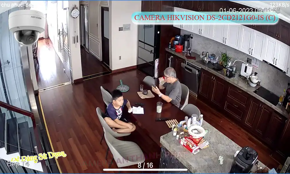 Camera Hikvision DS-2CD2121G0-IS (C)