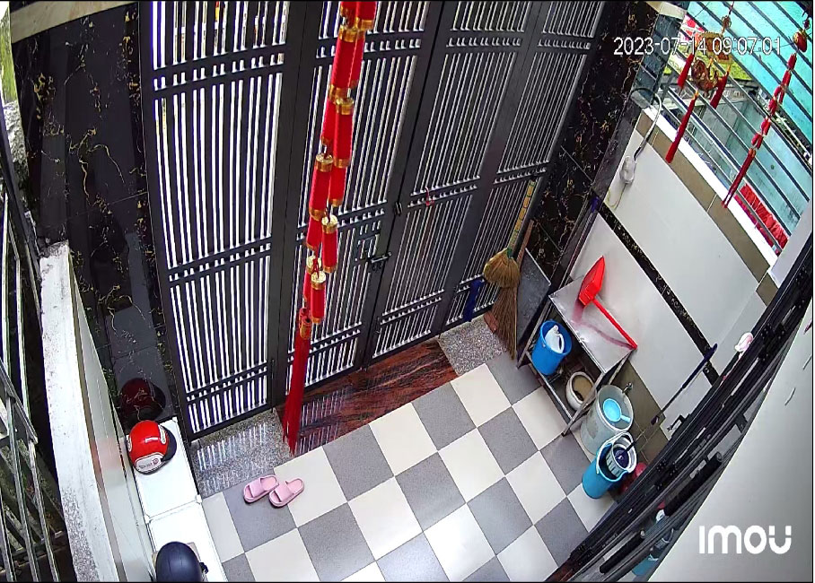 Hình  Camera  thực tế  Chất Lượng Hình  2.0 MP FULL HD 1080P  Sắc nét tiết kiệm chi phí  của bộ Trọn bộ camera cho xưởng cơ khí sử dụng mã DS-2CE10DF0T-PF